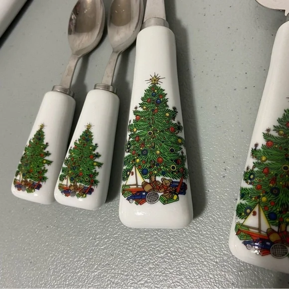 Christmas Tree Serving Utensils Salt Pepper Shakers Stainless Japan 13 P… - Picture 2 of 9